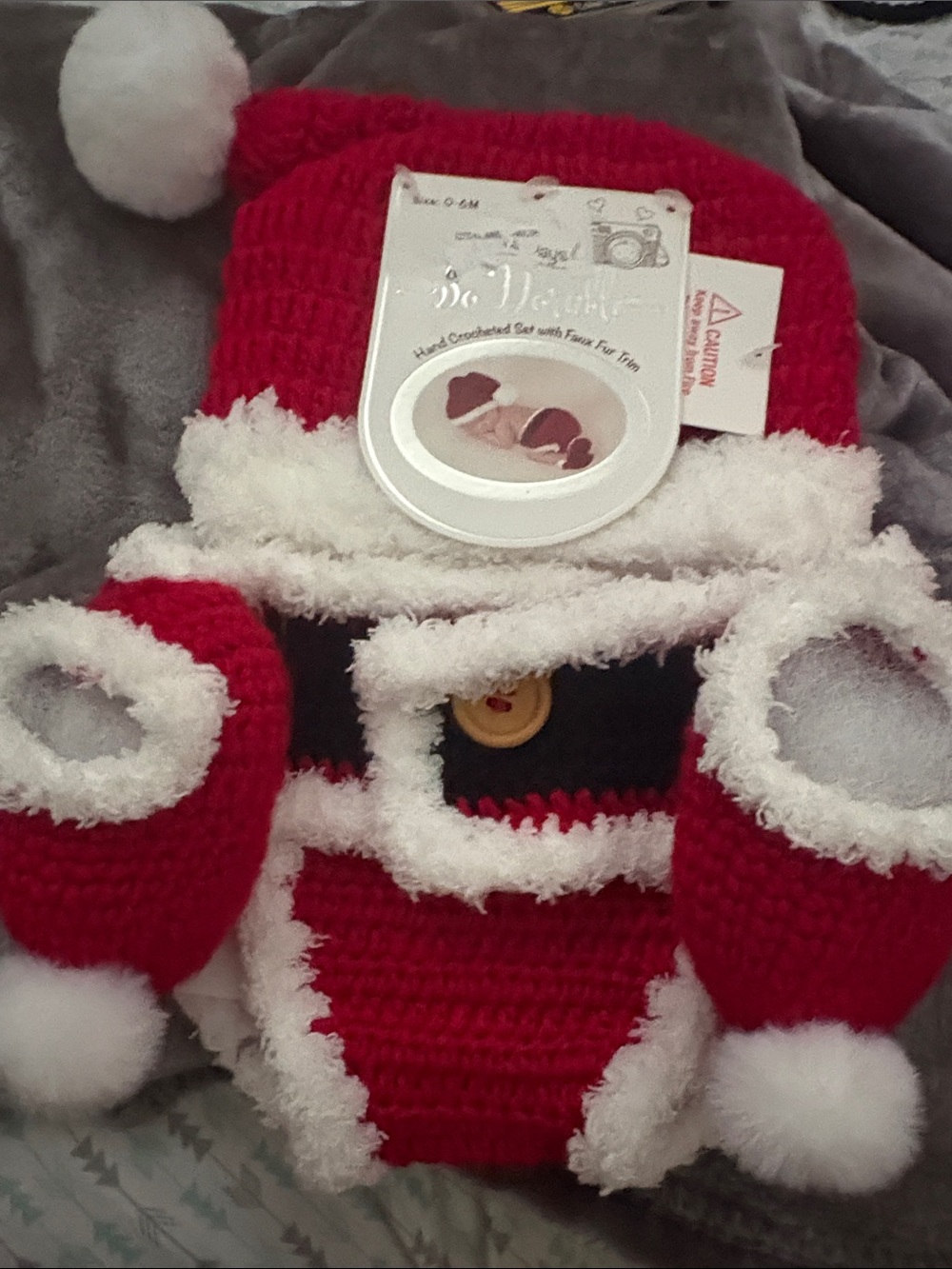 Red and White Kids Santa Knit Hat & Mittens Set